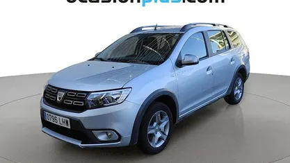 Usado Dacia Logan MCV Comfort 90 CV (66 kW) 2020 Gris plata Monovolumen