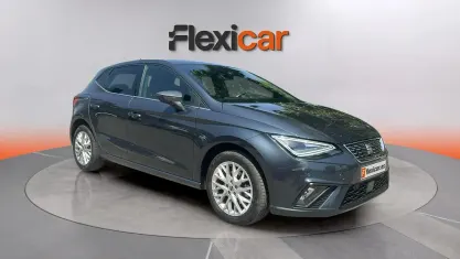 Usado Seat Ibiza XCELLENCE 116 CV (85 kW) 2025 Gris Utilitario