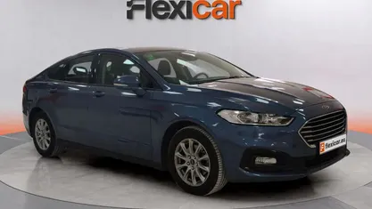 Usado Ford Mondeo Trend 151 CV (111 kW) 2019 Azul Berlina
