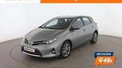 Gris Usado 2014 Toyota Auris Hybrid Active Berlina | 13.799 € (Precio justo)