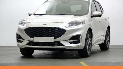 Blanco Usado 2022 Ford Kuga ST-Line SUV | 30.350 €