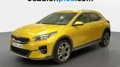 Usado Kia XCeed 136 CV (100 kW) 2021 Amarillo SUV