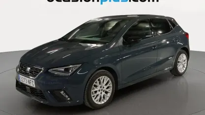 Usado Seat Ibiza FR 116 CV (85 kW) 2025 Rojo Utilitario