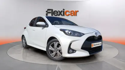 Usado Toyota Yaris Hybrid Style 116 CV (85 kW) 2025 Blanco Berlina