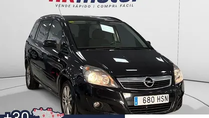 Negro Usado 2013 Opel Zafira Family Monovolumen | 7940 € (Precio justo)
