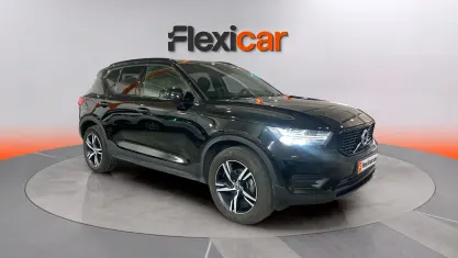 Usado Volvo XC40 Momentum 150 CV (110 kW) 2020 Negro SUV