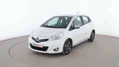Blanco Usado 2014 Toyota Yaris SoHo Berlina | 10.599 € (Precio justo)