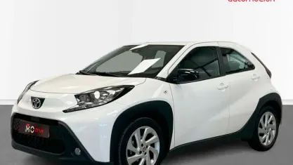 Usado Toyota Aygo X Play 72 CV (52 kW) 2023 SUV