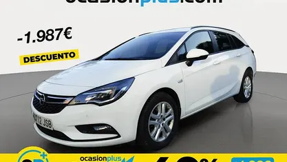 Usado Opel Astra Selective 110 CV (80 kW) 2016 Blanco Familiar