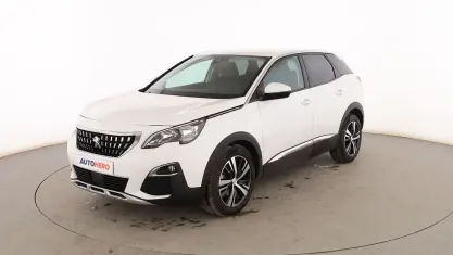 Usado Peugeot 3008 Allure 130 CV (95 kW) 2019 Blanco SUV
