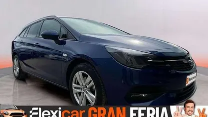 Usado Opel Astra Business Elegance 131 CV (96 kW) 2021 Azul Familiar