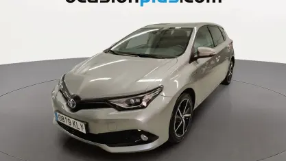Usado Toyota Auris Hybrid 136 CV (100 kW) 2018 Gris Utilitario
