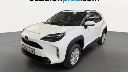 Usado 2025 Toyota Yaris Cross Business Edition SUV | 22.637 € (Buen precio)