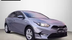 Gris Nuevo 2024 Kia Ceed Berlina | 22.990 € (Precio justo)
