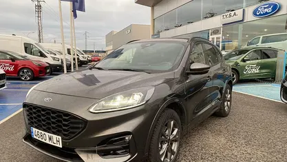 Begagnad Ford Kuga ST-Line 225 HK (165 kW) 2023 Vit SUV