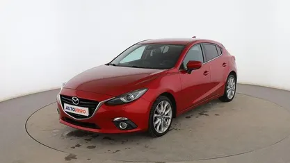 Usado Mazda 3 Luxury 105 CV (77 kW) 2016 Rojo Utilitario