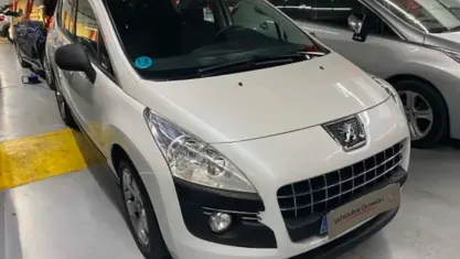 Usado Peugeot 3008 Premium 120 CV (88 kW) 2010 Familiar