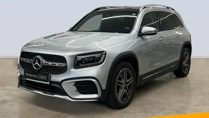 Usado Mercedes GLB200 150 CV (110 kW) 2024 Gris / plata SUV