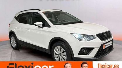 Usado Seat Arona Style 116 CV (85 kW) 2019 Amarillo SUV