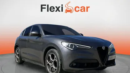 Usado Alfa Romeo Stelvio Sprint 160 CV (117 kW) 2022 Gris SUV