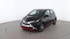 Negro Usado 2017 Toyota Aygo X-play Utilitario | 10.199 € (Precio justo)