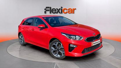 Occasion Kia Ceed 120 PK (88 kW) 2019 Rood Hatchback