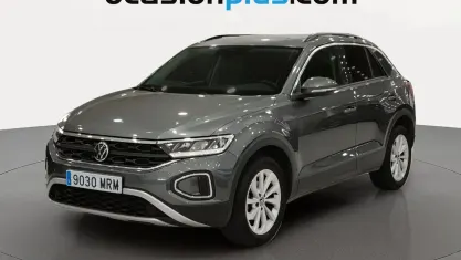 Usado VW T-Roc Life 110 CV (80 kW) 2024 Gris SUV