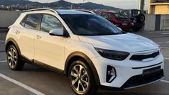 Blanco Usado 2024 Kia Stonic Edition 7 SUV | 19.900 € (Precio justo)