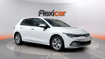 Usado VW Golf VIII 110 CV (80 kW) 2024 Blanco Berlina