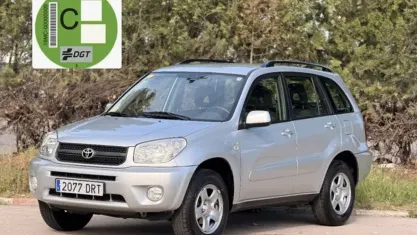 Usado Toyota RAV4 Luna 125 CV (91 kW) 2005 Gris SUV