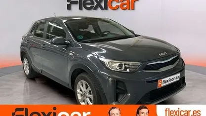 Usado Kia Stonic 84 CV (61 kW) 2022 Gris SUV