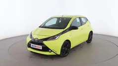 Amarillo Usado 2017 Toyota Aygo X-cite Utilitario | 8599 € (Precio justo)