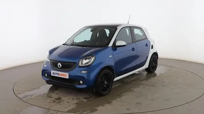 Usado Smart ForFour Basis 90 CV (66 kW) 2016 Azul Utilitario