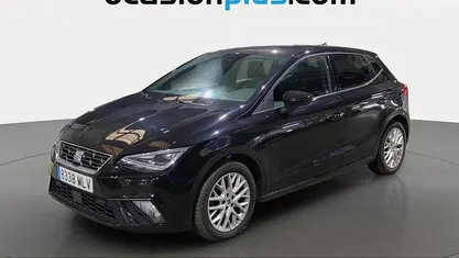 Negro Usado 2023 Seat Ibiza FR Utilitario | 15.455 € (Precio justo)