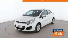 Blanco Usado 2014 Kia Rio Berlina | 7399 € (Precio justo)