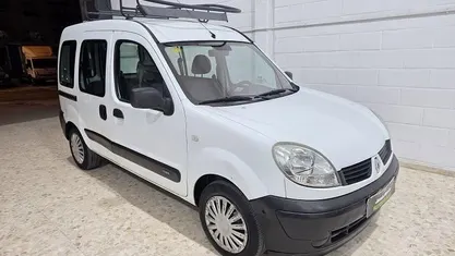 Usado Renault Kangoo Authentique 70 CV (51 kW) 2006 Blanco Van