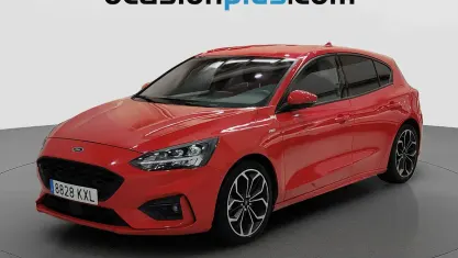 Usado Ford Focus ST-Line 125 CV (91 kW) 2019 Rojo Utilitario