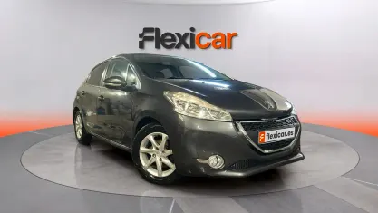 Usado Peugeot 208 Allure 92 CV (67 kW) 2015 Gris Utilitario