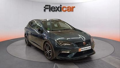 Usado Seat Leon ST 4Drive 300 CV (220 kW) 2019 Gris Familiar