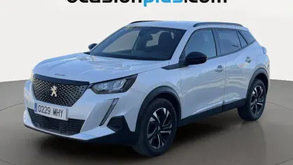 Usado Peugeot 2008 Allure 102 CV (75 kW) 2023 Blanco SUV