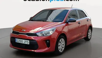 Usado Kia Rio 84 CV (61 kW) 2017 Rojo Utilitario