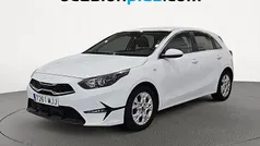 Blanco Usado 2023 Kia Ceed Utilitario | 15.864 € (Buen precio)