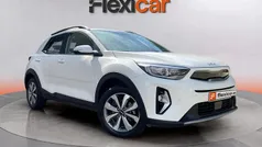 Usado 2023 Kia Stonic SUV | 14.490 € (Precio justo)