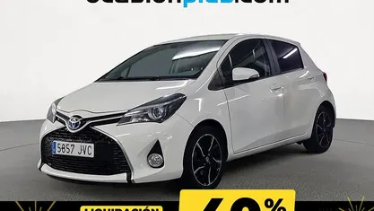 Blanco Usado 2016 Toyota Yaris Hybrid Advance Utilitario | 12.306 € (Precio justo)