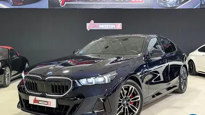 Usado BMW 530e Comfort Edition 299 CV (219 kW) 2025 Berlina