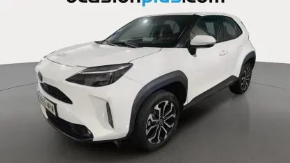 Begagnad Toyota Yaris Cross Active 116 HK (85 kW) 2024 Vit SUV