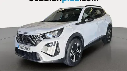 Usado Peugeot 2008 Allure 136 CV (100 kW) 2024 SUV