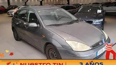 Marrón Usado 2004 Ford Focus Trend Berlina | 1250 € (Buen precio)