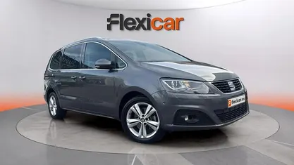 Usado Seat Alhambra XCELLENCE 150 CV (110 kW) 2022 Gris Monovolumen