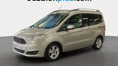 Gris plata Usado 2015 Ford Tourneo Courier Trend Monovolumen | 9990 € (Buen precio)